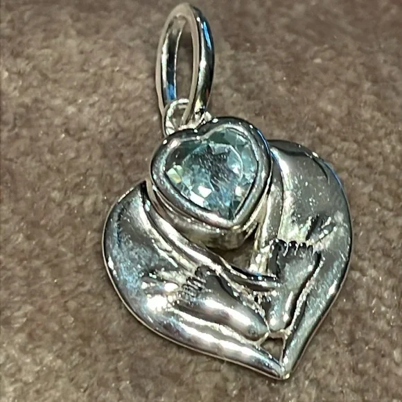 Blue Topaz Sterling Silver Heart Pendant With Baby Feet 925 - Picture 4 of 4